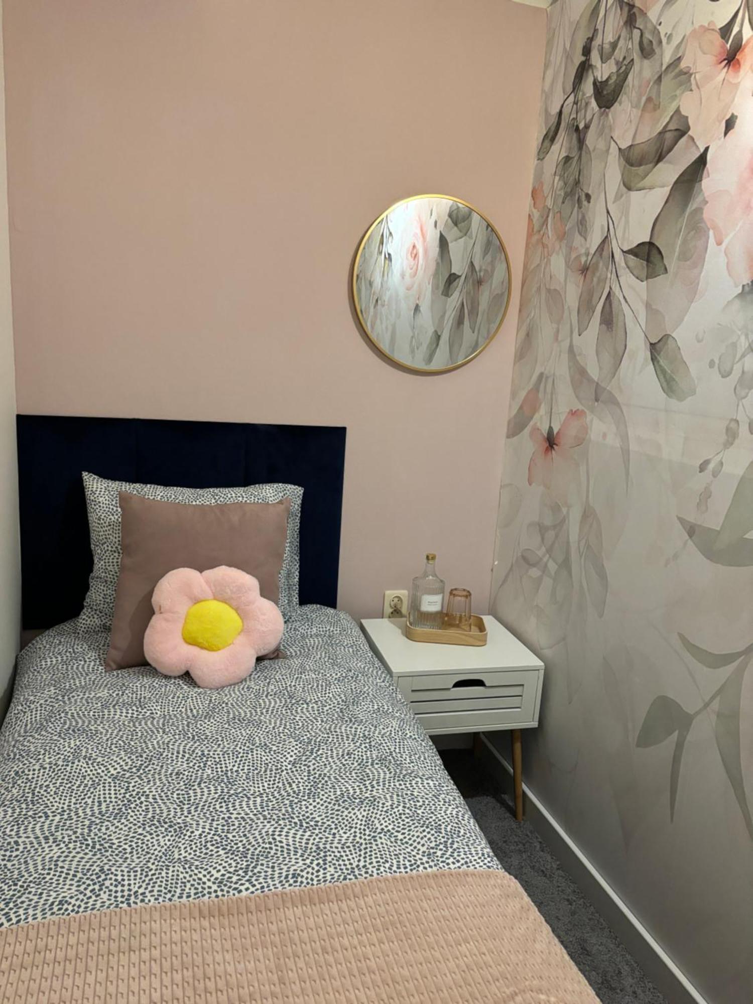Shespace Apartrooms Краков Экстерьер фото
